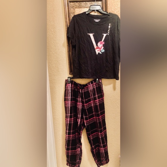 NWT Victoria’s Secret pajama set joggers & top. Large/Short. Pockets. Vintage.